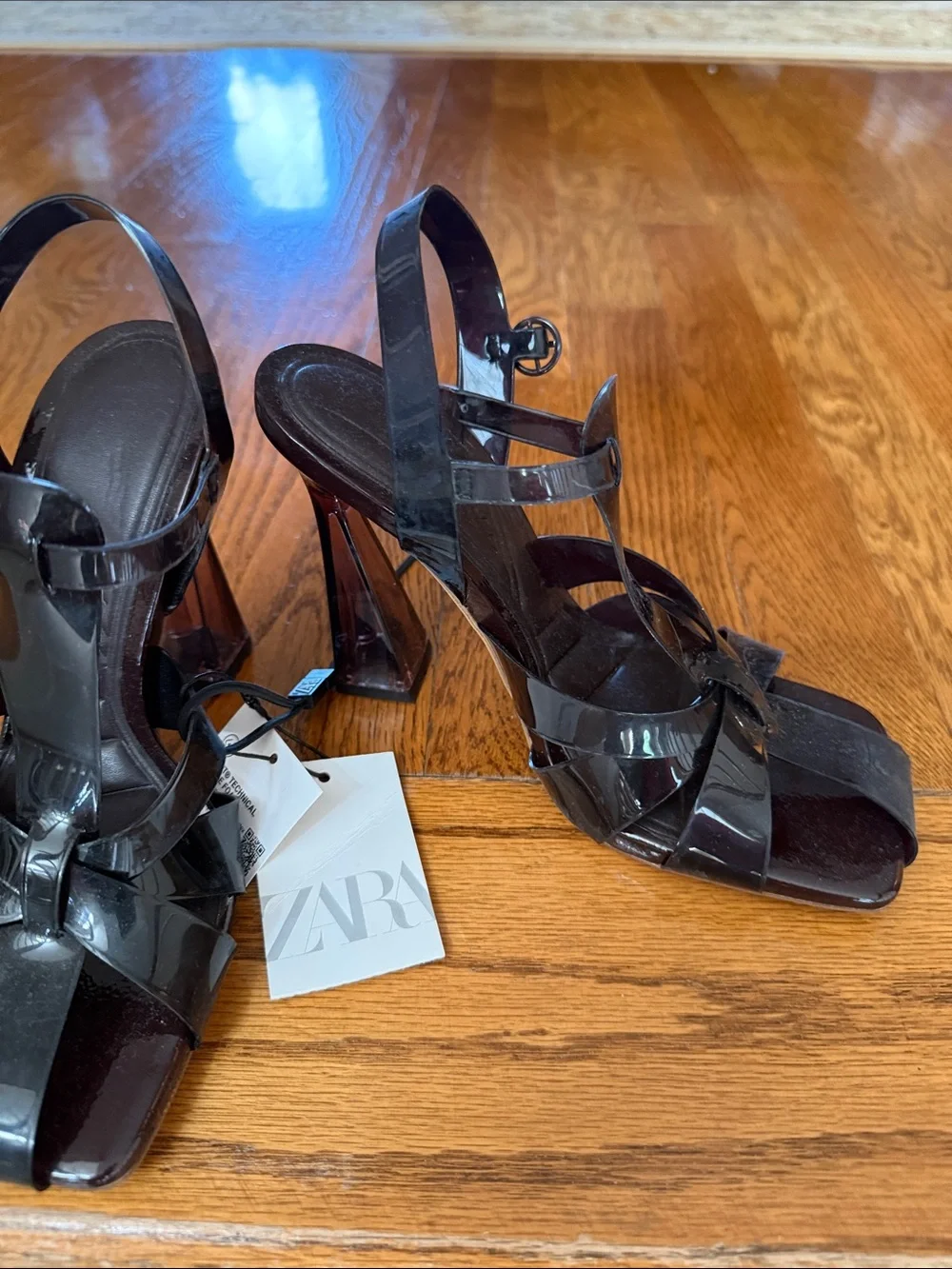Zara NWT Women’s Brown Heel
